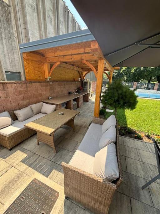Vila Moste 2 - Free Parking & Pool, Ev Station 류블랴나 외부 사진