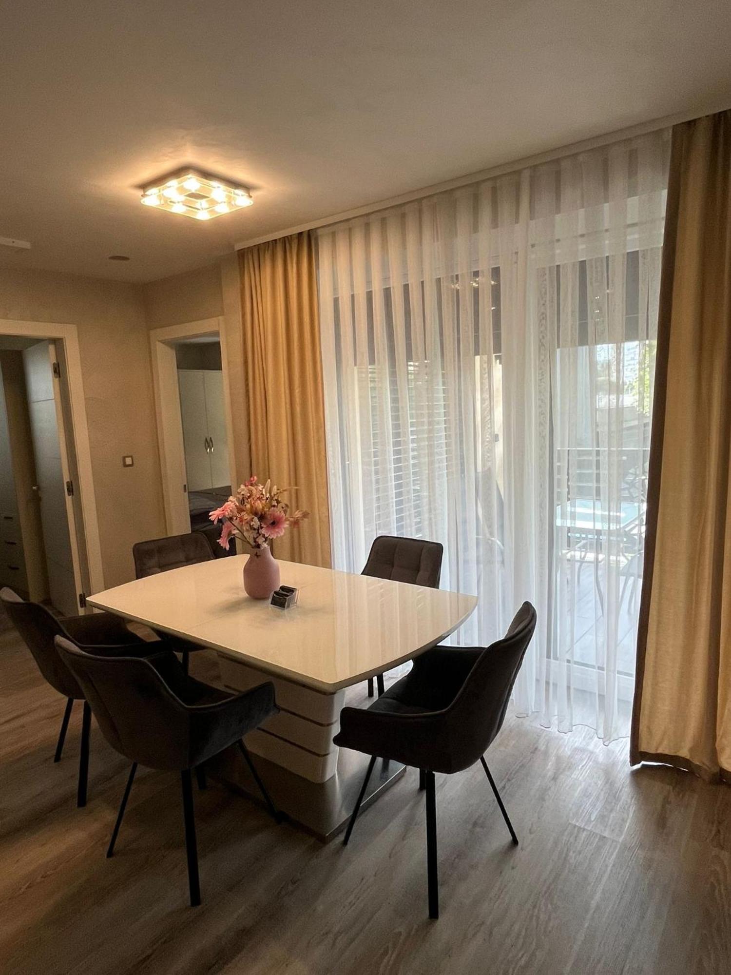 Vila Moste 2 - Free Parking & Pool, Ev Station 류블랴나 외부 사진